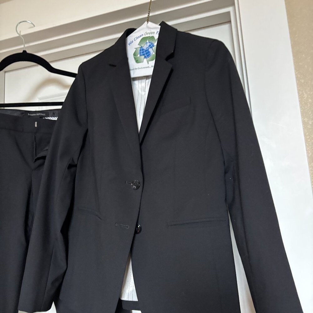 BANANA REPUBLIC black suit: JACKET (0P) and 2x PANTS (00P and 0P) Dry Cleaned - Picture 3 of 15